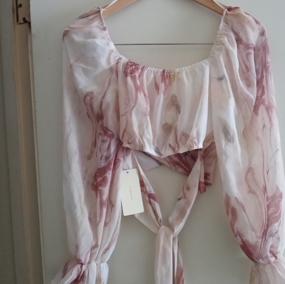 Ladies Cropped Blouse - Picture 2 of 8